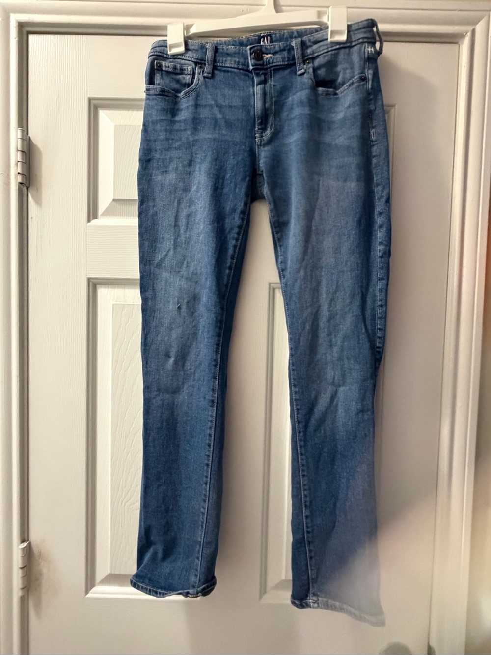 GAP Straight-Leg Jeans in Medium Blue Wash